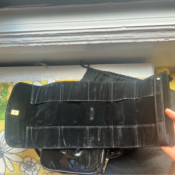 Chanel Vintage Patent Leather Black Vanity Makeup Crossbody Bag - Picture 15 of 15